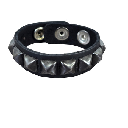 SILVER PYRAMID STUDDED LEATHER  SNAP BRACELET