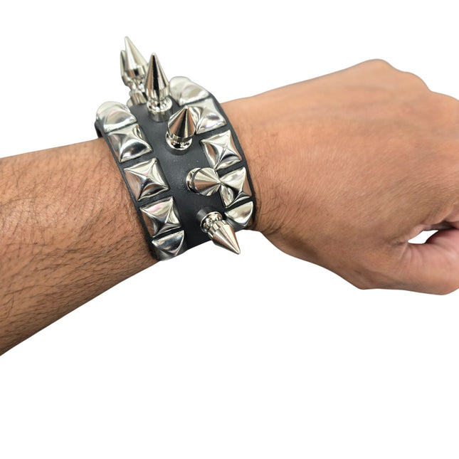 BC138 1/2" PYRAMID STUUDED 1" SPIKE BRACELET