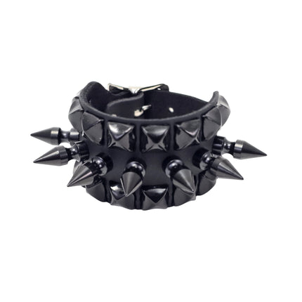 BC186PMD  1/2" PYRAMID STUUDED 1" SPIKE 1 3/4" BUCKLE BRACELET