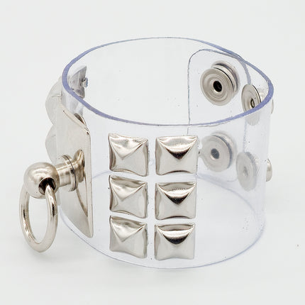 BC463VN-CLR  STUDDED METAL PLATE O RING CUFF