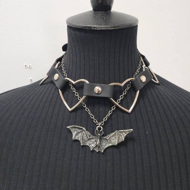 FCK9474-ANTIQUE    FLYING BAT NECKLACE