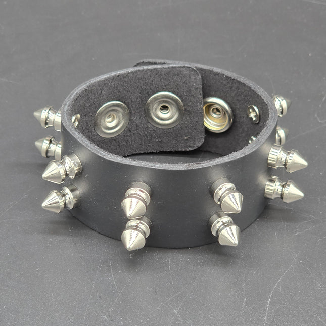 BC209-10 SPIKE  SNAP BRACELET WITH 2 ROW 1/2" SPIKES
