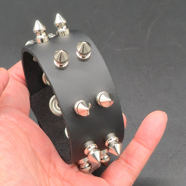 BC209-10 SPIKE  SNAP BRACELET WITH 2 ROW 1/2" SPIKES