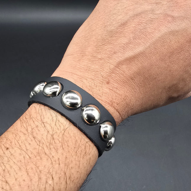 BC194RND 1 ROW 1/2" ROUND STUDDED  SNAP BRACELET