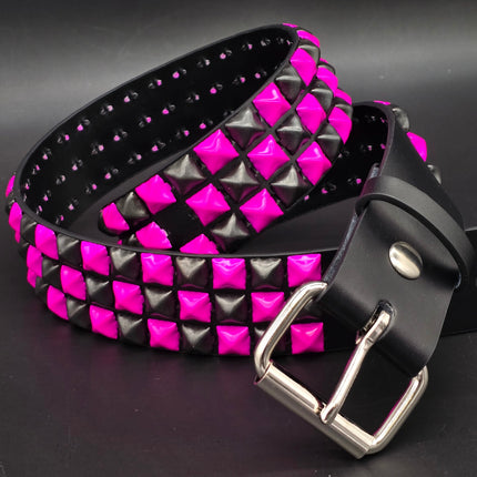 BT555-PS PINK BLACK CHECKERED PYRAMID STUD BELT