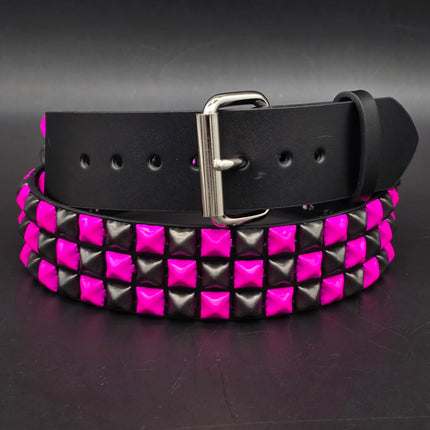 BT555-PS PINK BLACK CHECKERED PYRAMID STUD BELT