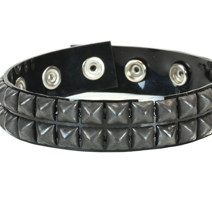 AB112VN-BS BLACK DOUBLE STUDDED VINYL ARMBAND
