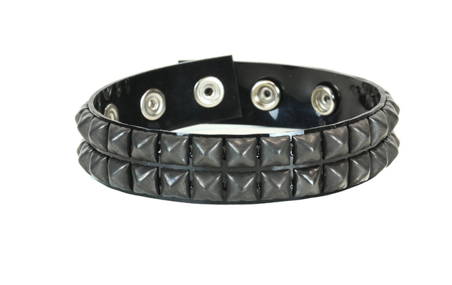 AB112VN-BS BLACK DOUBLE STUDDED VINYL ARMBAND