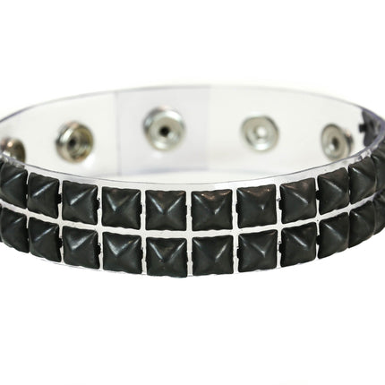 AB112VN-BS BLACK DOUBLE STUDDED VINYL ARMBAND