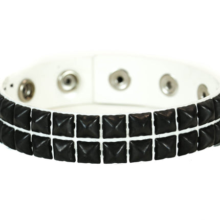 AB112VN-BS BLACK DOUBLE STUDDED VINYL ARMBAND