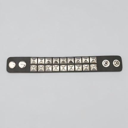 POINTY TOP PYRAMID STUDDED LEATHER  SNAP BRACELET