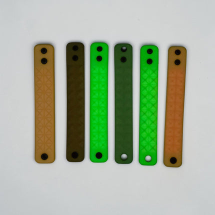 BC112RUB SILICONE RUBBER 2 ROW 1/2" PYRAMID BRACELET