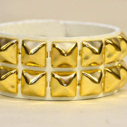 BC112WHT 2 ROW 1/2" BLACK PYRAMID STUD WHITE LEATHER BRACELET