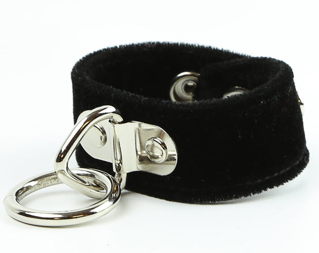 BC113VELVET VELVET BONDAGE BRACELET