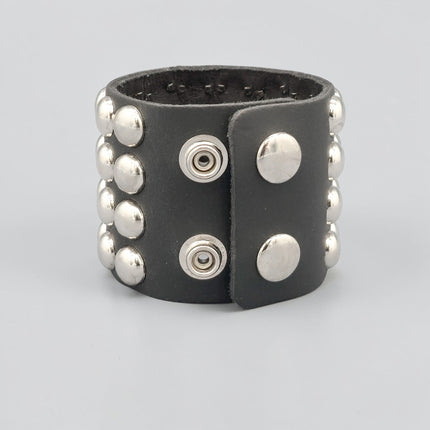 BC122RND FOUR  ROW LARGE ROUND  STUD SHORT GAUNTLET BRACELET LEATHER