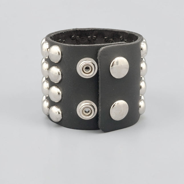 BC122RND FOUR  ROW LARGE ROUND  STUD SHORT GAUNTLET BRACELET LEATHER