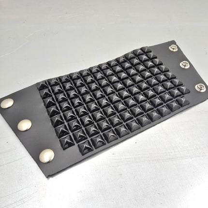 BC127-8 5" WIDE 8 ROW PYRAMID STUD SNAP BRACELET