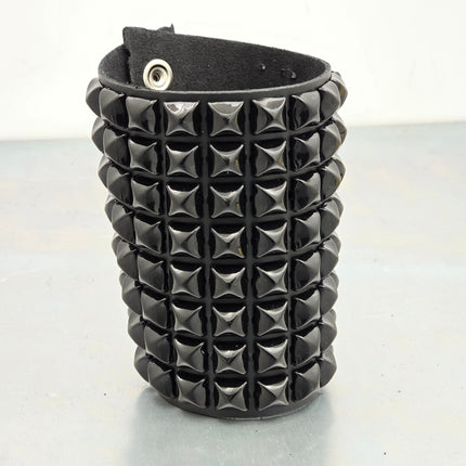 BC127-8 5" WIDE 8 ROW PYRAMID STUD SNAP BRACELET