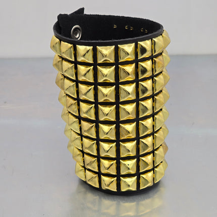 BC127-8 5" WIDE 8 ROW PYRAMID STUD SNAP BRACELET