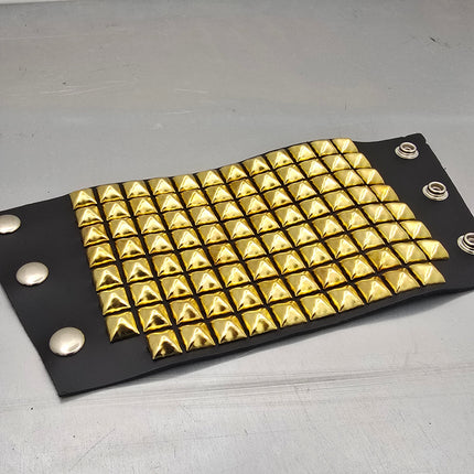 BC127-8 5" WIDE 8 ROW PYRAMID STUD SNAP BRACELET