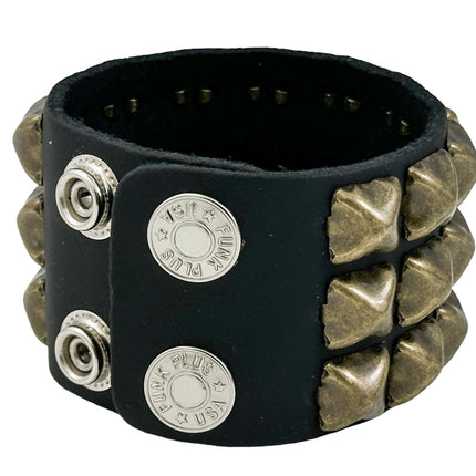 ANTIQUE SILVER PYRAMID STUDDED LEATHER  SNAP BRACELET