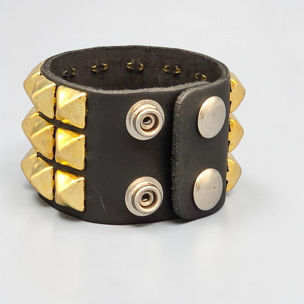 BC127 3 ROW 1/2" PYRAMID STUD SNAP BRACELET