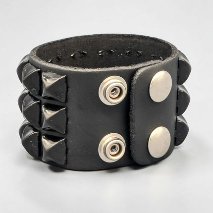 BC127 3 ROW 1/2" PYRAMID STUD SNAP BRACELET