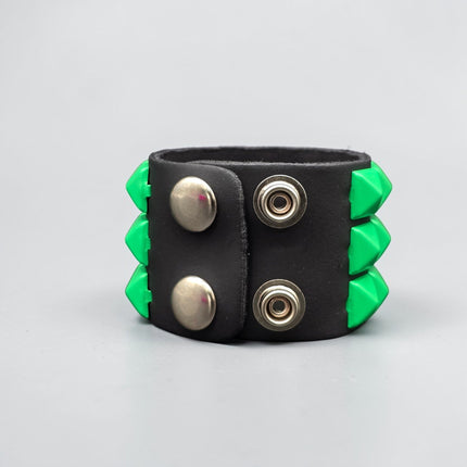 BC127 3 ROW 1/2" PYRAMID STUD SNAP BRACELET