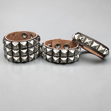 BC127BRN-SIL. LATIGO BROWN  LEATHER ANTIQUE STUDDED BRACELET