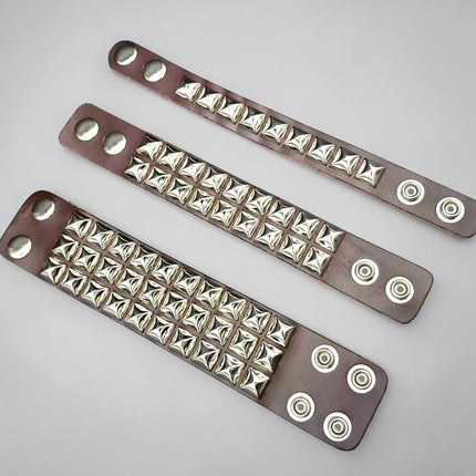 BC127BRN-SIL. LATIGO BROWN  LEATHER ANTIQUE STUDDED BRACELET