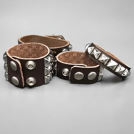 BC127BRN-SIL. LATIGO BROWN  LEATHER ANTIQUE STUDDED BRACELET