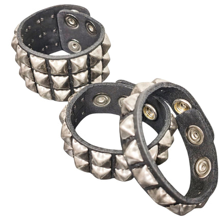 ANTIQUE SILVER PYRAMID STUDDED LEATHER  SNAP BRACELET