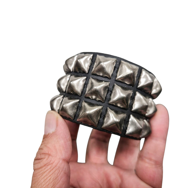 ANTIQUE SILVER PYRAMID STUDDED LEATHER  SNAP BRACELET