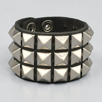 POINTY TOP PYRAMID STUDDED LEATHER  SNAP BRACELET