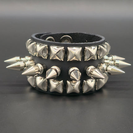 BC138 1/2" PYRAMID STUUDED 1" SPIKE BRACELET