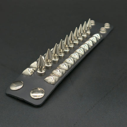 BC138 1/2" PYRAMID STUUDED 1" SPIKE BRACELET