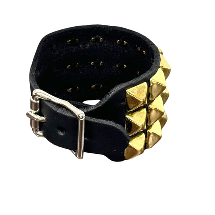 BC170 BUCKLE BRACELET WITH 3 ROW 1/2" PYRAMIDS