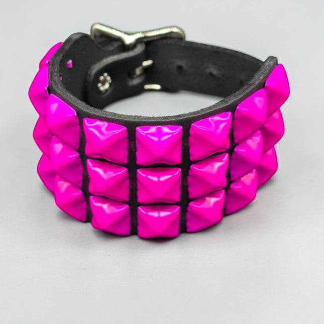 BC170COLOR  NEON COLOR PYRAMID STUDDED BUCKL BRACELET