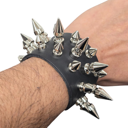 BC171 3 ROW 22 PCS 1" &  1/2" TREE SPIKE BUCKLE BRACELET