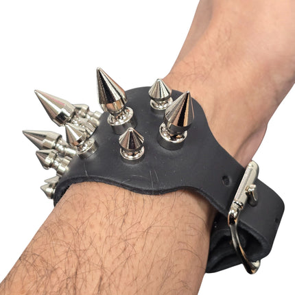 BC171 3 ROW 22 PCS 1" &  1/2" TREE SPIKE BUCKLE BRACELET