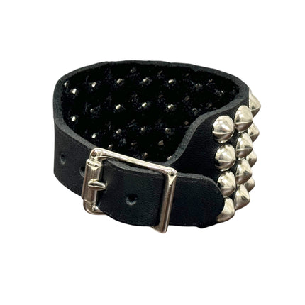 BC172  BUCKLE BRACELET WITH 4 ROW  CONICAL STUDS