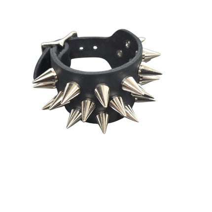 BC173SC  3 ROW 22 PCS CONE SPIKE BUCKLE BRACELET