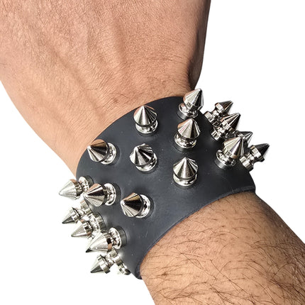BC213  THREE ROW 31 PCS  1/2" SPIKE BRACELET SNAP BRACELET