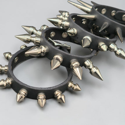 BC180 SKINNY SPIKE BUCKLE BRACELET