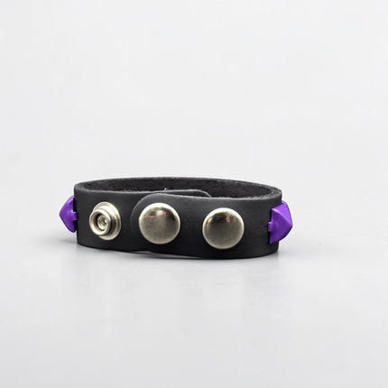 BC194 1 ROW 1/2" PYRAMID 3 SNAP BRACELET