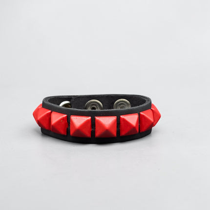 BC194 COLOR  1 ROW 1/2" PYRAMID 3 SNAP BRACELET