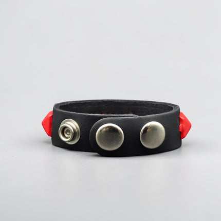 BC194 1 ROW 1/2" PYRAMID 3 SNAP BRACELET