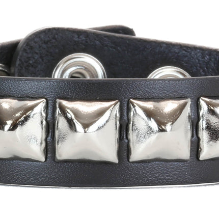 BC194 1 ROW 1/2" PYRAMID 3 SNAP BRACELET