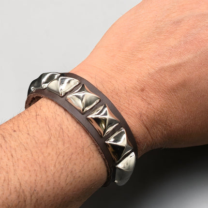 BC127BRN-SIL. LATIGO BROWN  LEATHER ANTIQUE STUDDED BRACELET