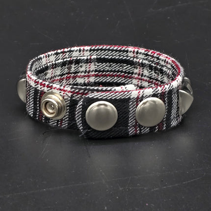 BC194PD PLAID 1 ROW PYRAMID STUDDED BRACELET CUFF